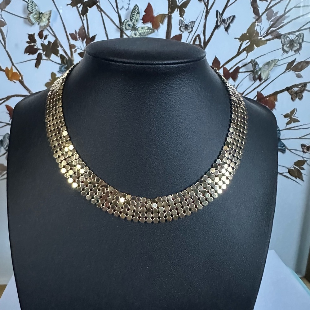 Elegant Gold Mesh Necklace